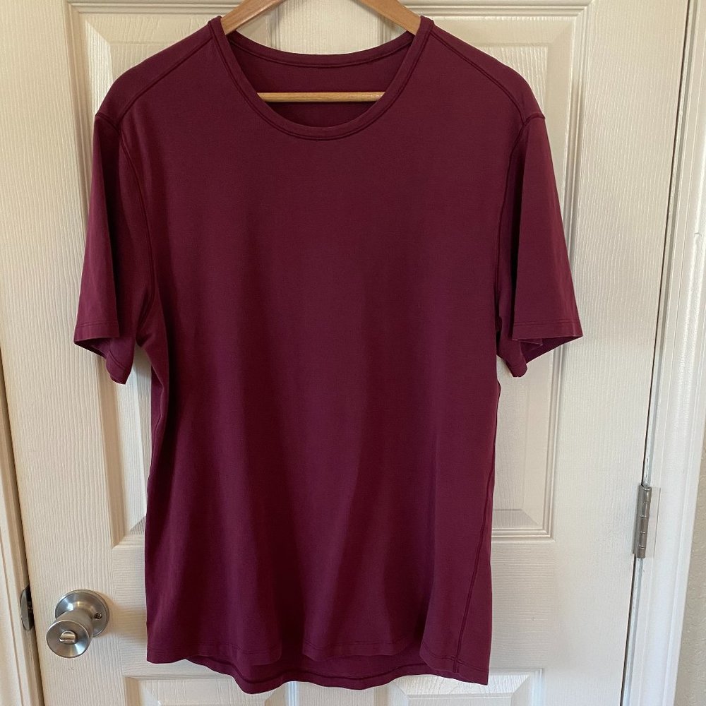 Lululemon Men’s Maroon Short Sleeve 5-Year Basic T (Large)
